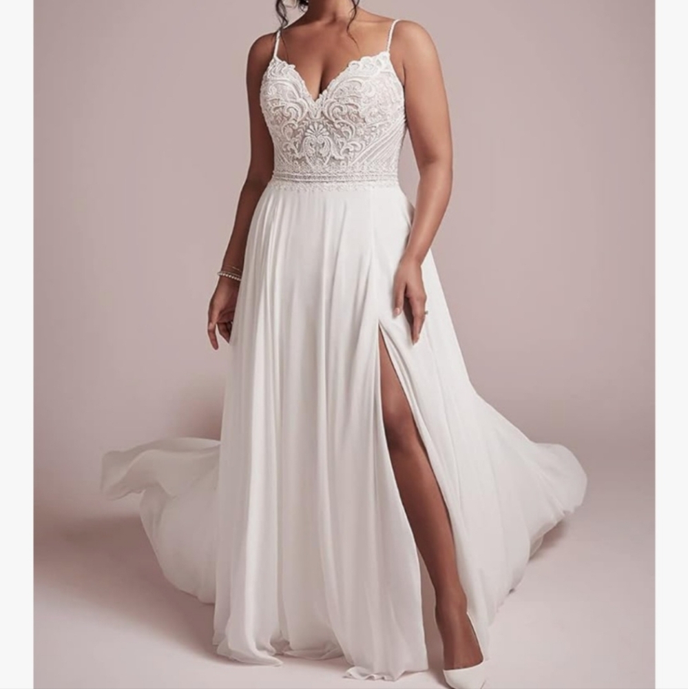 Elegant White Lace Women’s Dress